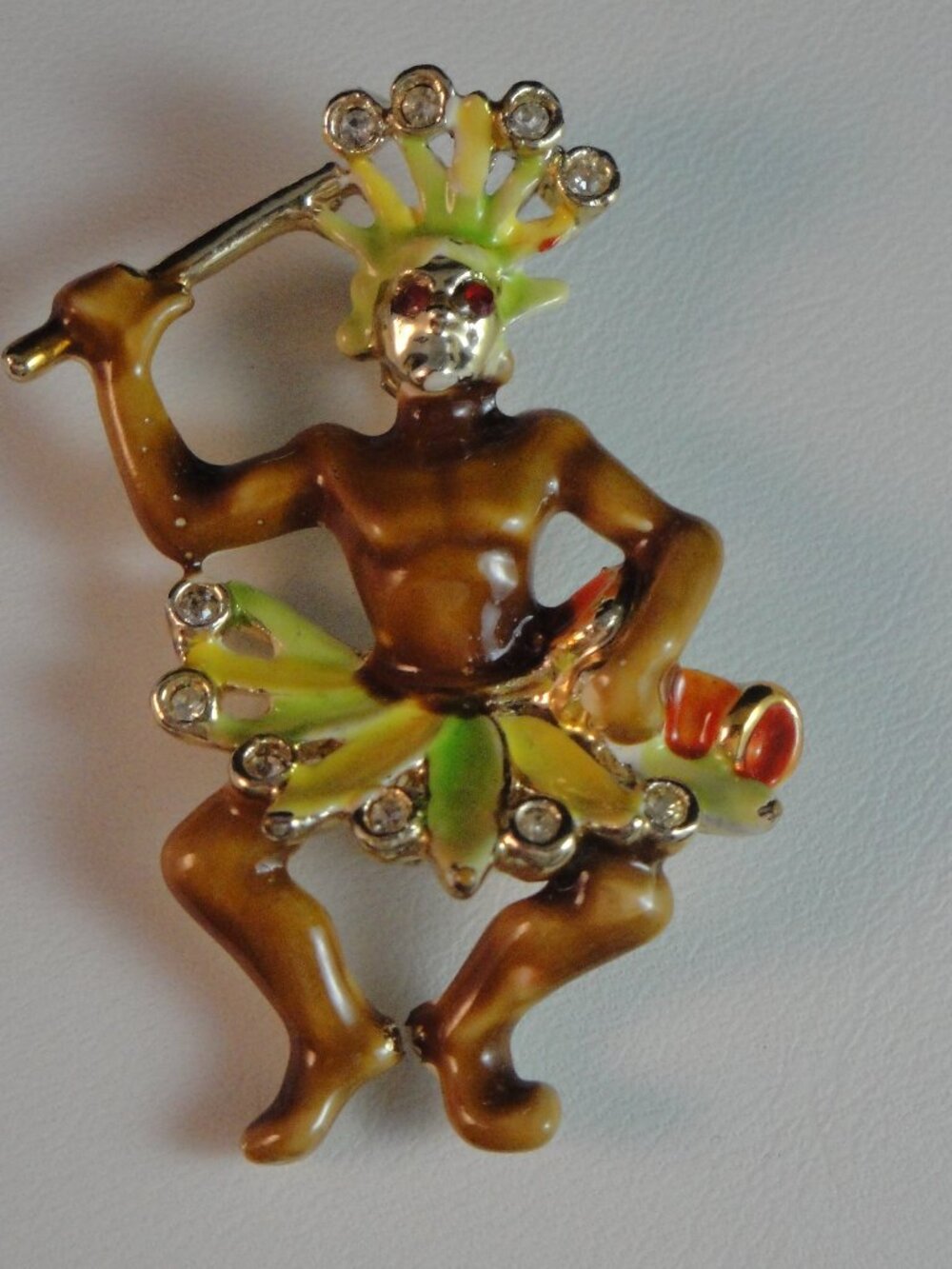 Vintage Figurine Brooch Pin